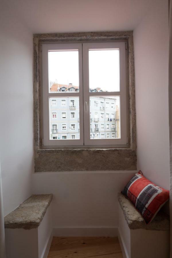 Sunshine House - Exclusive Apartment - Home By The Castle Лиссабон Экстерьер фото